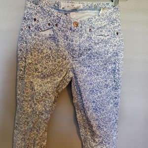 H&M L.O.G.G. Floral White/Blue Jeans - Size 6